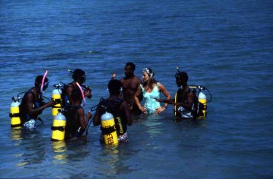 Dr AvaloneTraining Eritrean Biologist and Fishermen in Massawa